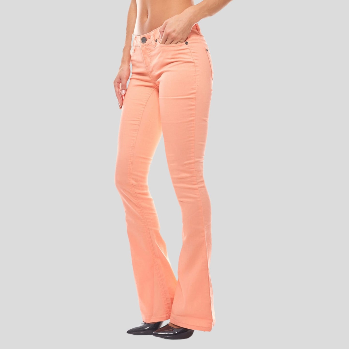 PantallonaJeans AJC #AJCJeans AJC vjen me një model vërtet të veçant. Komod falë materialit me cilësi te lartë.