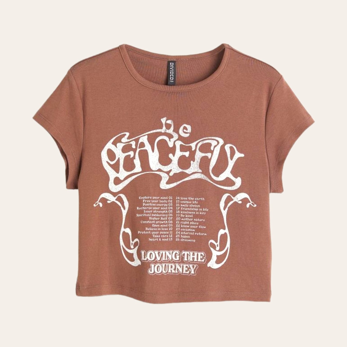 crop topBluzë H&MH&MBluza H&M vjen me gjatësi të shkurtër sipër belit. Stampim modern në madhësin e kraharorit, tepër modern dhe sportiv njëkohësisht.