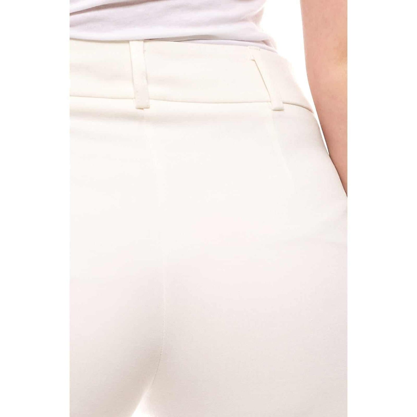 Pantallona klasikePantallona Vivance Collection #Vivance CollectionPantallona Vivance Collection vijnë me një model vërtet të veçant. Me bel të lartë, gjatesi deri në kavile dhe klasike. Komod falë materialit me cilësi te lartë.