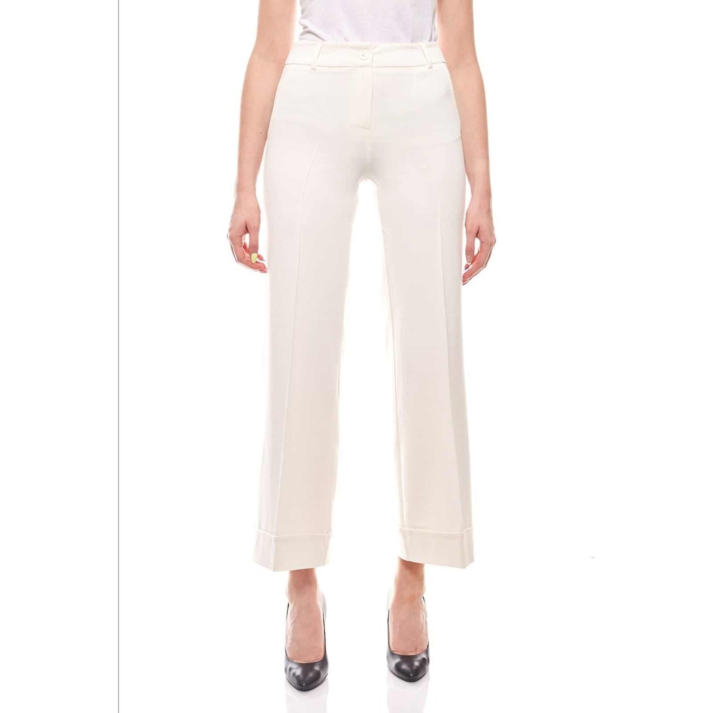 Pantallona klasikePantallona Vivance Collection #Vivance CollectionPantallona Vivance Collection vijnë me një model vërtet të veçant. Me bel të lartë, gjatesi deri në kavile dhe klasike. Komod falë materialit me cilësi te lartë.