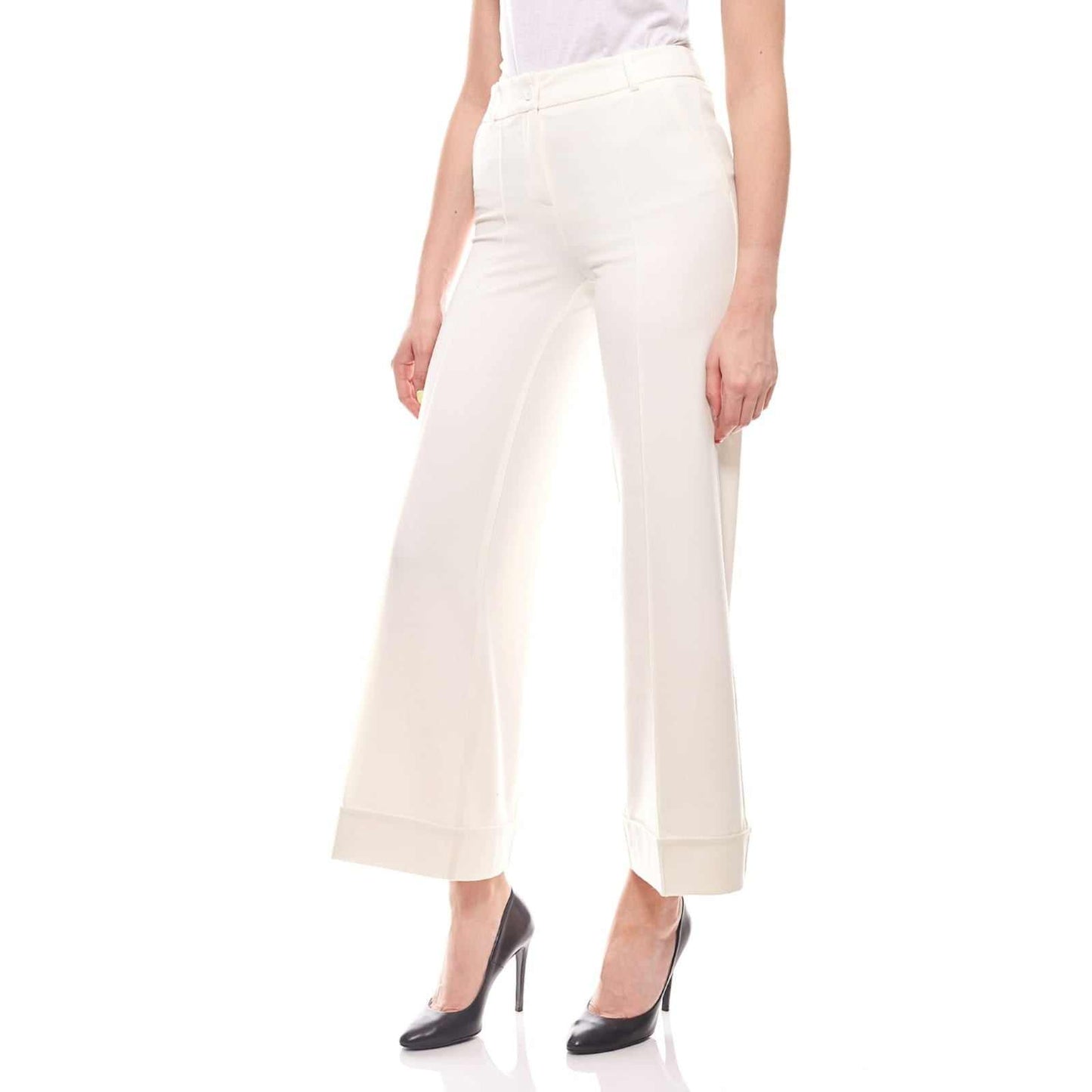 Pantallona klasikePantallona Vivance Collection #Vivance CollectionPantallona Vivance Collection vijnë me një model vërtet të veçant. Me bel të lartë, gjatesi deri në kavile dhe klasike. Komod falë materialit me cilësi te lartë.