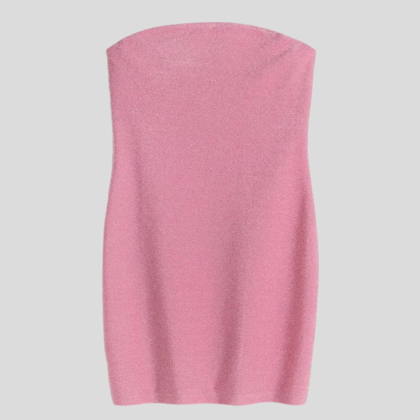 FustanFustan H&MH&MFustan H&M vjen me një model vërtet të veçant. I shkurtër formë busti, i ngushtë pas trupit dhe në pjesën e sipërme siguron një përshtatje. Komod falë materialit