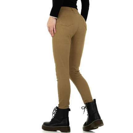 PantallonaJeans DaysieDaysieJeans Daysie vjen me një model vërtet të veçant. Kamel dhe me xhepa anash dhe mbrapa. Komod falë materialit me cilësi te lartë.