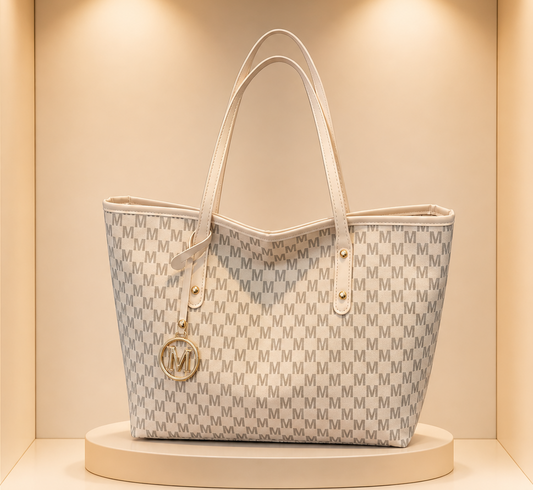 Çantë Tote me Pattern “M” – PU Leather Antonela's Flavours
