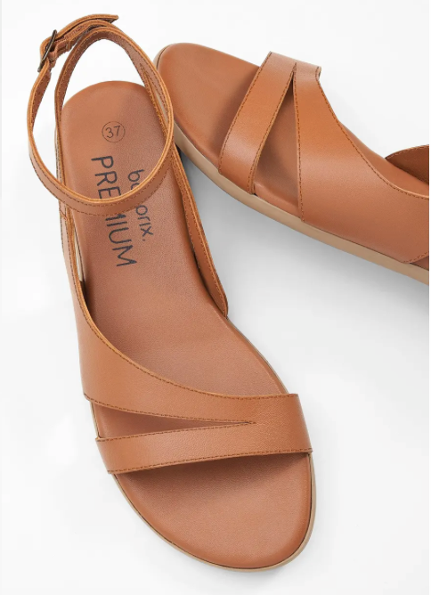 Sandale femrash Bonprix – lëkurë natyrale