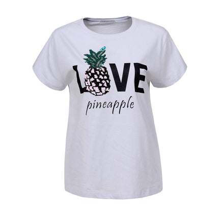 T-shirtT-Shirt Glo StoryGlo StoryT-Shirt Glo Story vjen me një model vërtet të veçant. Një ngjyrëshe (e bardhë) dhe me shkrim "Love Pinapple" te stampuar. Komod falë materialit me cilësi te lartë.