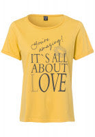T-shirtT-Shirt Mister LadyMister LadyT-Shirt Mister Lady vjen me një model vërtet të veçant. E verdhë dhe shkrim It's all about Love. Komod falë materialit me cilësi te lartë.