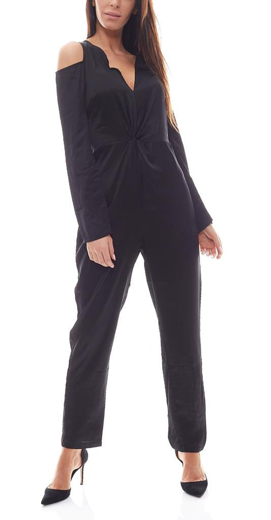 JumpsuitJumpsuit NAKD #NAKD
Jumpsuit NAKD vjen me një model vërtet të veçant. Elegant, jakv V dhe me prerje te shpatullat. Komod falë materialit me cilësi te lartë.